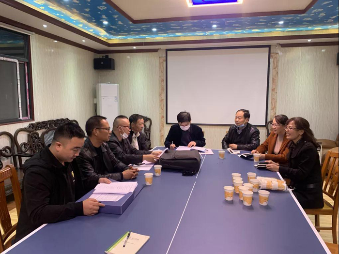 省、市、區(qū)殘聯(lián)**一行來十堰恐龍化工環(huán)氧地坪施工廠家檢查指導(dǎo)工作